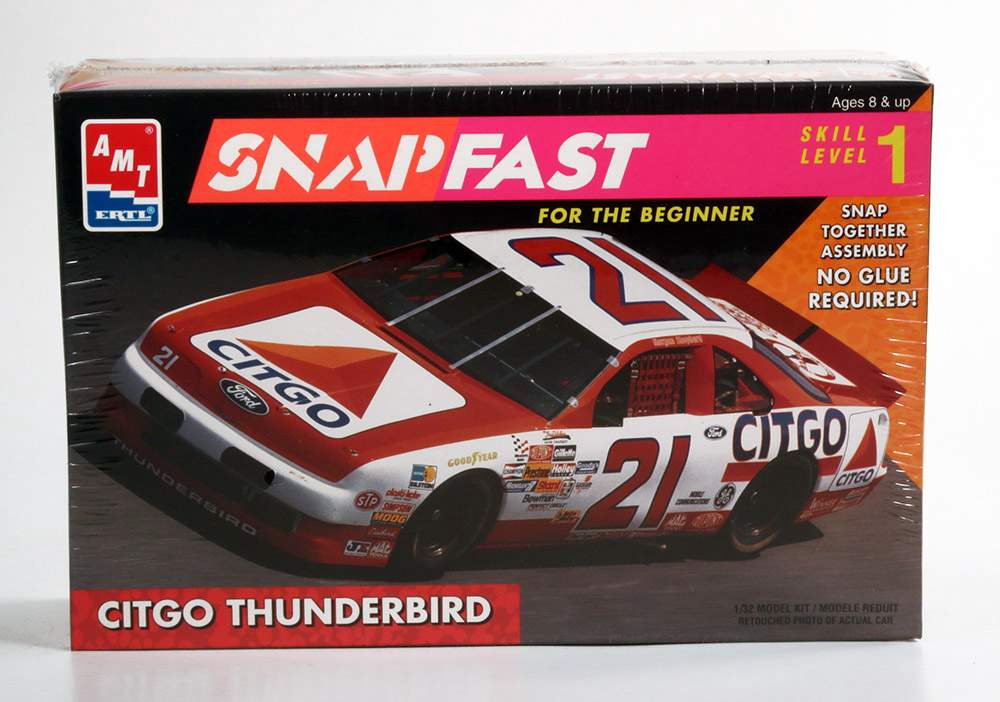 132 Citgo Thunderbird (Snap Kit), Model Kits Diecast Direct, Inc.
