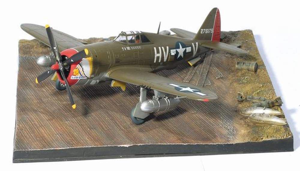 P 47d Razorback 61st Fs 56th Fg Little Chief W Airfield Base Sale Items Diecast Direct Inc