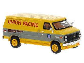 1:87 1983 Chevrolet C 20 Van "Union Pacific" 1:87 1983 Chevrolet C 20 Van "Union Pacific"