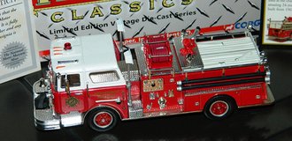1970 Mack CF Pumper "Independent F.D." (Red/White)