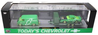 Chase 1:64 1971 Chevrolet Van G10 w/1985 Chevrolet Camaro IROC-Z (Green)