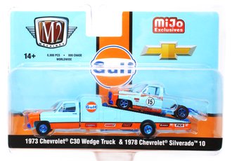 Chase 1:64 1973 Chevrolet C30 Ramp Truck w/1978 Chevrolet Silverado 10 Bedless "Gulf"