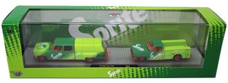 Chase 1:64 1976 GMC Sierra 3500 w/1975 GMC Sierra Grande 15 "Sprite"