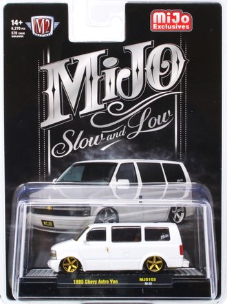 Chase 1:64 1995 Chevrolet Astro Van - Custom Slow & Low (White)