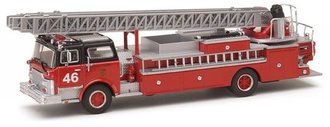 1:64 Mack CF Rear Mount Ladder Truck "Chicago #46" - Backdraft