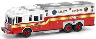 1:64 Saulsbury Heavy Rescue Truck "FDNY #5" 1:64 Saulsbury Heavy Rescue Truck "FDNY #5"