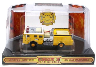 1:64 Seagrave Fire Pumper "Honolulu, HI #E31"