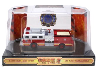 1:64 Seagrave Fire Pumper "Louisville, KY #7"