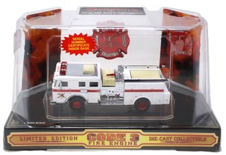 1:64 Seagrave FIre Pumper "Denver, CO"