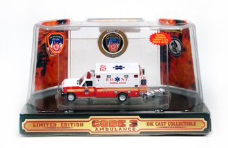 1:64 Ford F-350 Ambulance "FDNY Unit 122" 1:64 Ford F-350 Ambulance "FDNY Unit 122"