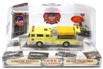 1:64 Mack CF Fire Pumper "FDNY #58"