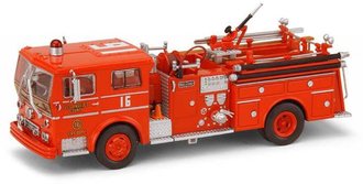 1:64 Ward LaFrance Fire Pumper "Los Angeles County E-16" 1:64 Ward LaFrance Fire Pumper "Los Angeles County E-16"