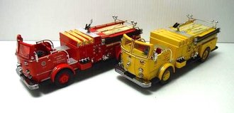 1:64 Crown Fire Pumper "Los Angeles City" (Boxed Set of 2) - E18 (Red) & P80 (Yellow) 1:64 Crown Fire Pumper "Los Angeles City" (Boxed Set of 2) - E18 (Red) & P80 (Yellow)
