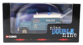 1:43 Land Rover Defender "Lancashire Constabulary"
