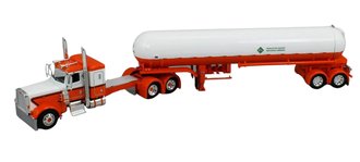 1:64 Peterbilt 389 w/Mississippi LPG Tanker Trailer (Orange/White) 1:64 Peterbilt 389 w/Mississippi LPG Tanker Trailer (Orange/White)