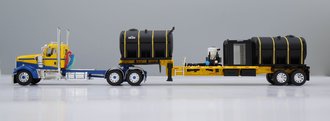 1:64 Kenworth W900L Day Cab w/Demco 42' Liquid Fertilizer Tender Trailer (Yellow/Blue) 1:64 Kenworth W900L Day Cab w/Demco 42' Liquid Fertilizer Tender Trailer (Yellow/Blue)
