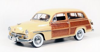 1:24 1949 Mercury Woody Station Wagon (Bermuda Cream)