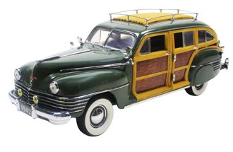 1:24 1942 Chrysler Town and Country Wagon (Polo Green w/Wood)