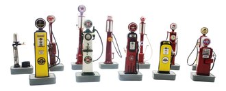 1:24 Vintage Gas Pumps (Set of 12)