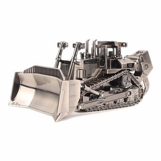 1:50 Commerative Series - CAT D11T Track-Type Tractor (Antique Silver Finish) 1:50 Commerative Series - CAT D11T Track-Type Tractor (Antique Silver Finish)