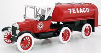 1:25 Texaco #21 1918 Ford Model T Runabout w/Tanker Trailer (Bank)