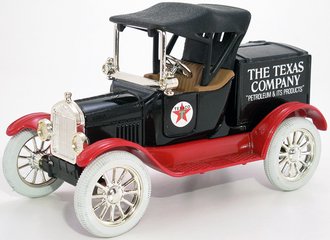 Texaco # 5 1918 Ford Model T Runabout (Bank)