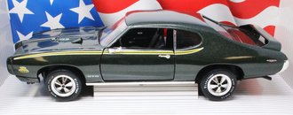 1:18 1969 Pontiac GTO Judge (Dark Green)