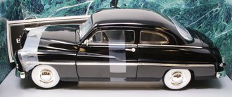 1:18 1949 Mercury Coupe (Black) ***Box Damage***