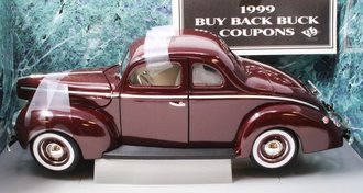 1:18 1940 Ford Deluxe Coupe (Maroon) ***Box Damage***