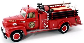 1:34 1957 International Fire Truck "Marx Toys Fire Dept." *** Inner Box Only *** 1:34 1957 International Fire Truck "Marx Toys Fire Dept." *** Inner Box Only ***