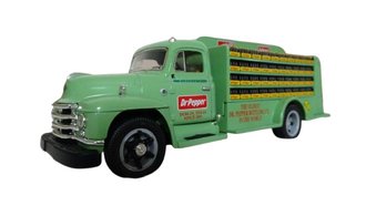 1:34 1955 Diamond T Beverage Truck "Dr. Pepper"
