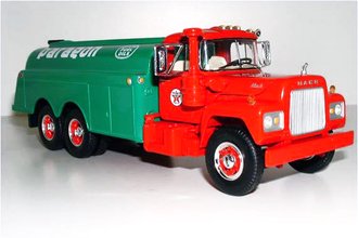 1:34 Mack R Oil Tanker "Paragon Oil" *** Inner Box Only ***