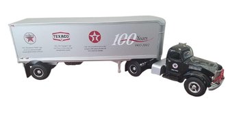 1:34 International KB w/Van Trailer "Texaco 100 Years"