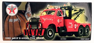 1:25 1960 Mack B-61 Tow Truck "Texaco Ace Service"