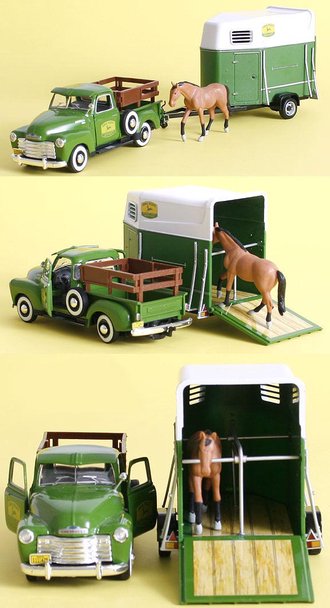 John Deere Chevy Pickup & Horse Trailer *** Box Shelf Wear *** John Deere Chevy Pickup & Horse Trailer *** Box Shelf Wear ***