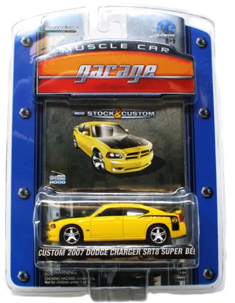 1:64 Muscle Car Garage - Custom 2007 Dodge Charger SRT8 Super Bee (Yellow)