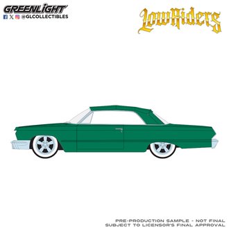 1:64 Lowriders Series 8 - 1963 Chevrolet Impala Convertible (Emerald Green)