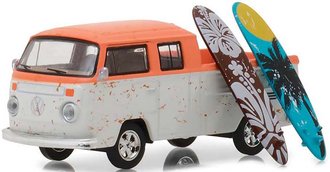1:64 The Hobby Shop Series 3 - Volkswagen Type 2 Crew Cab Pickup "Doka" w/Surfboard