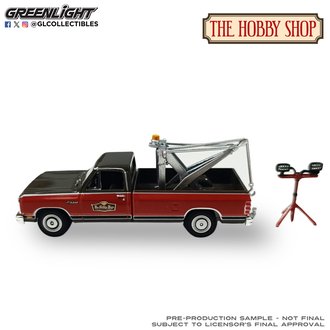 1:64 The Hobby Shop Series 17 - 1983 Dodge Ram D-100 Royal SE w/Drop-In Tow Hook & Working Lights