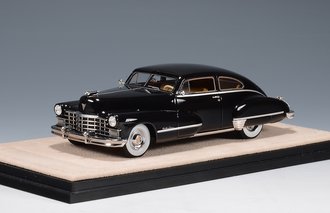 1:43 1947 Cadillac Series 62 Club Coupe (Black)