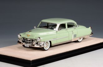 1:43 1953 Cadillac Fleetwood Sixty Special (Light Green)