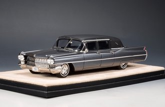 1:43 Cadillac Fleetwood Formal Limousine Landau Top (Gray) 1:43 Cadillac Fleetwood Formal Limousine Landau Top (Gray)