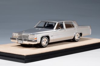 1:43 1983 Cadillac Sedan DeVille (Silver)