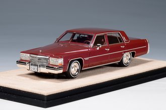 1:43 1983 Cadillac Sedan DeVille (Dark Red)