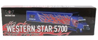 1:87 Western Star 5700 w/Trailer (Blue w/Flames)