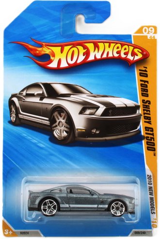 1:64 2010 Ford Shelby GT500 (Silver w/White Stripes) 1:64 2010 Ford Shelby GT500 (Silver w/White Stripes)