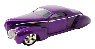 1:18 1939 Lincoln Zephyr Custom (Purple) ***Box Damage***