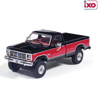 1:64 1982 Ford F-350 XL Short Bed (Raven Black/Candyapple Red)