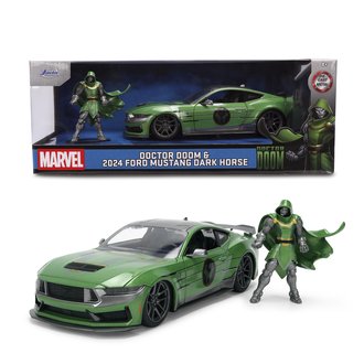 1:24 Marvel - 2024 Ford Mustang Dark Horse w/Doctor Doom Figure