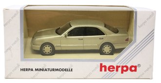 1:43 1996 Mercedes-Benz E280 Elegance 4-Door Sedan (Silver) 1:43 1996 Mercedes-Benz E280 Elegance 4-Door Sedan (Silver)